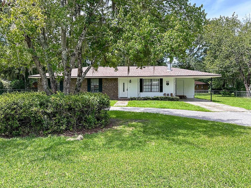 1st image of 242 SE Jonathan Way
