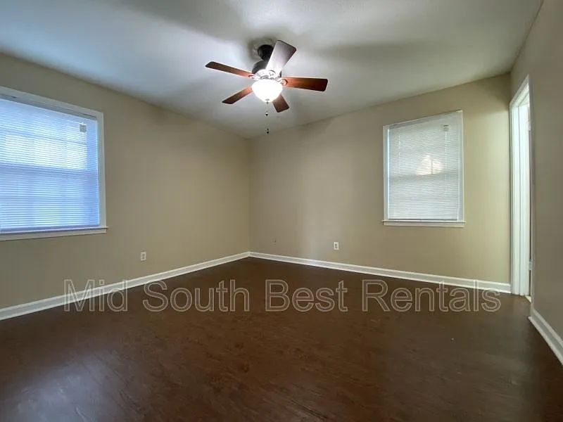 1192 Heathcliff Dr — Photo 4