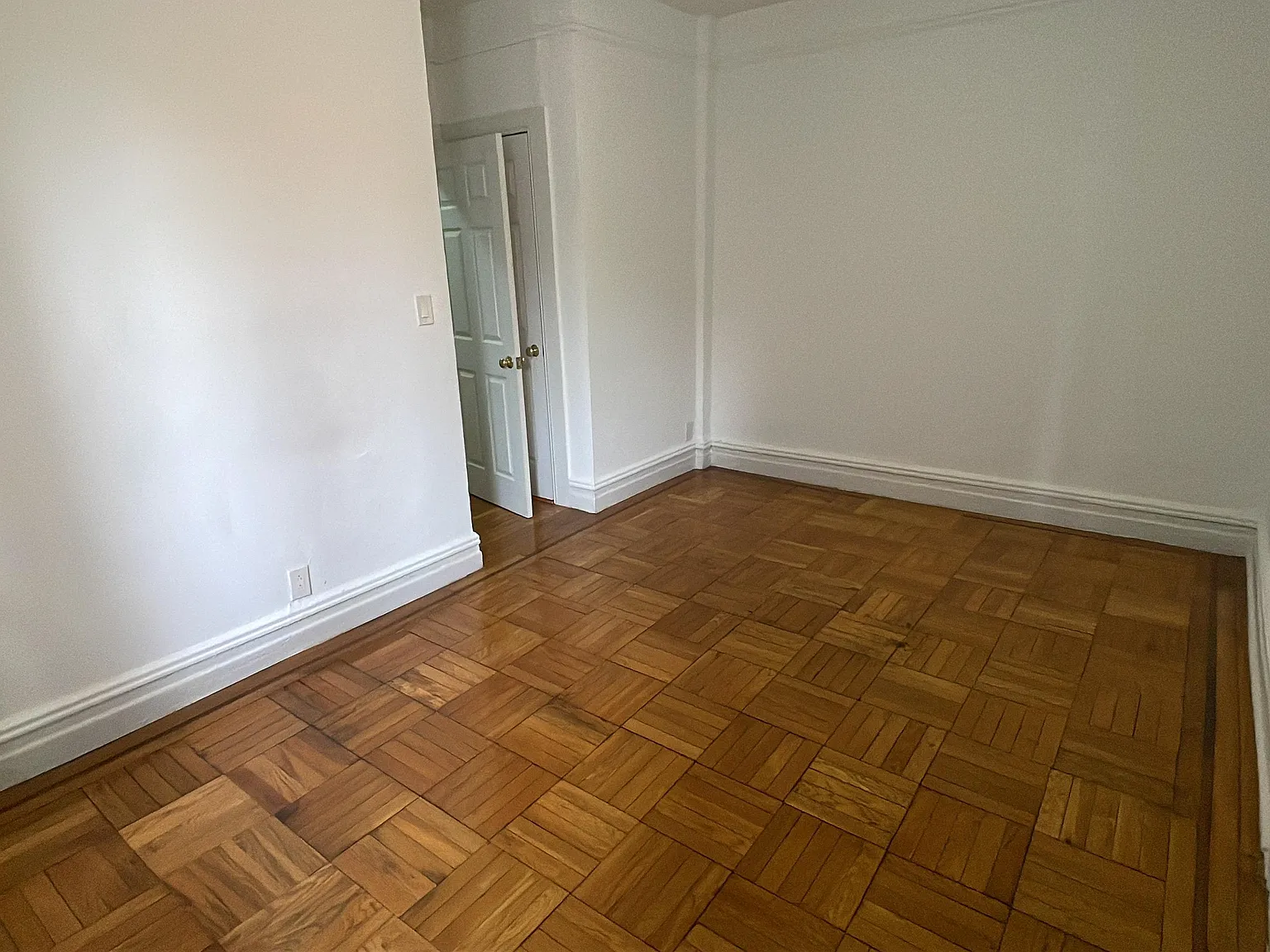 2825 Grand Concourse — Photo 2
