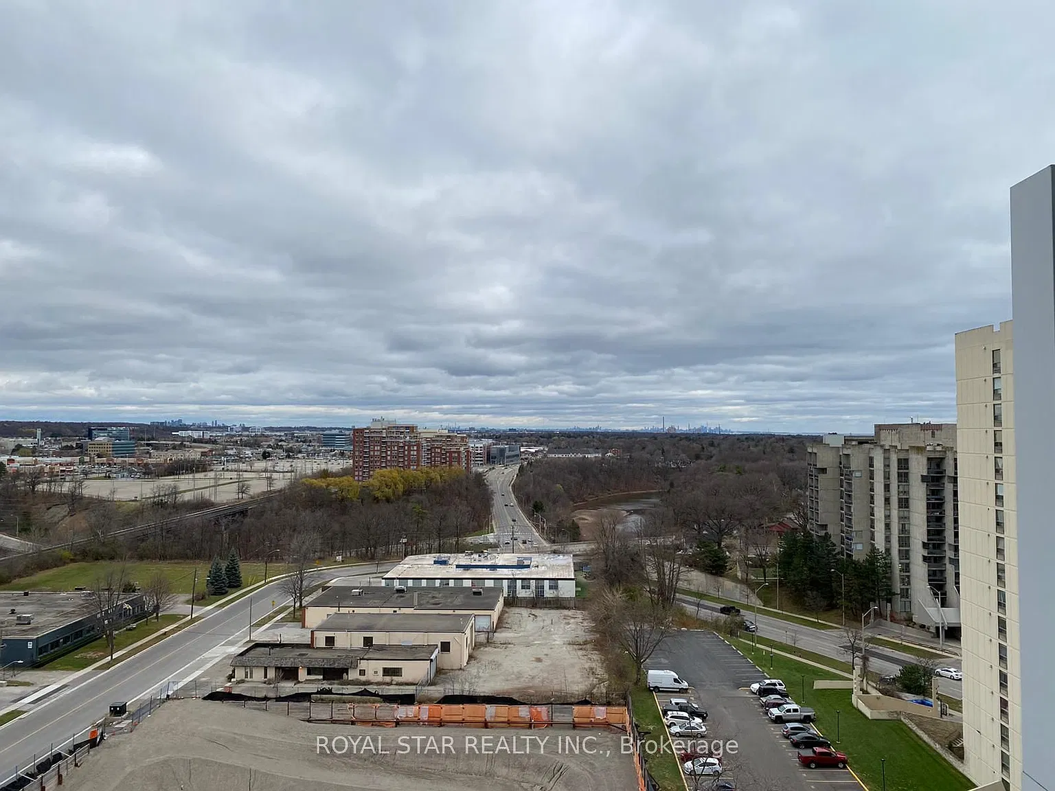 65 Speers Rd — Photo 2