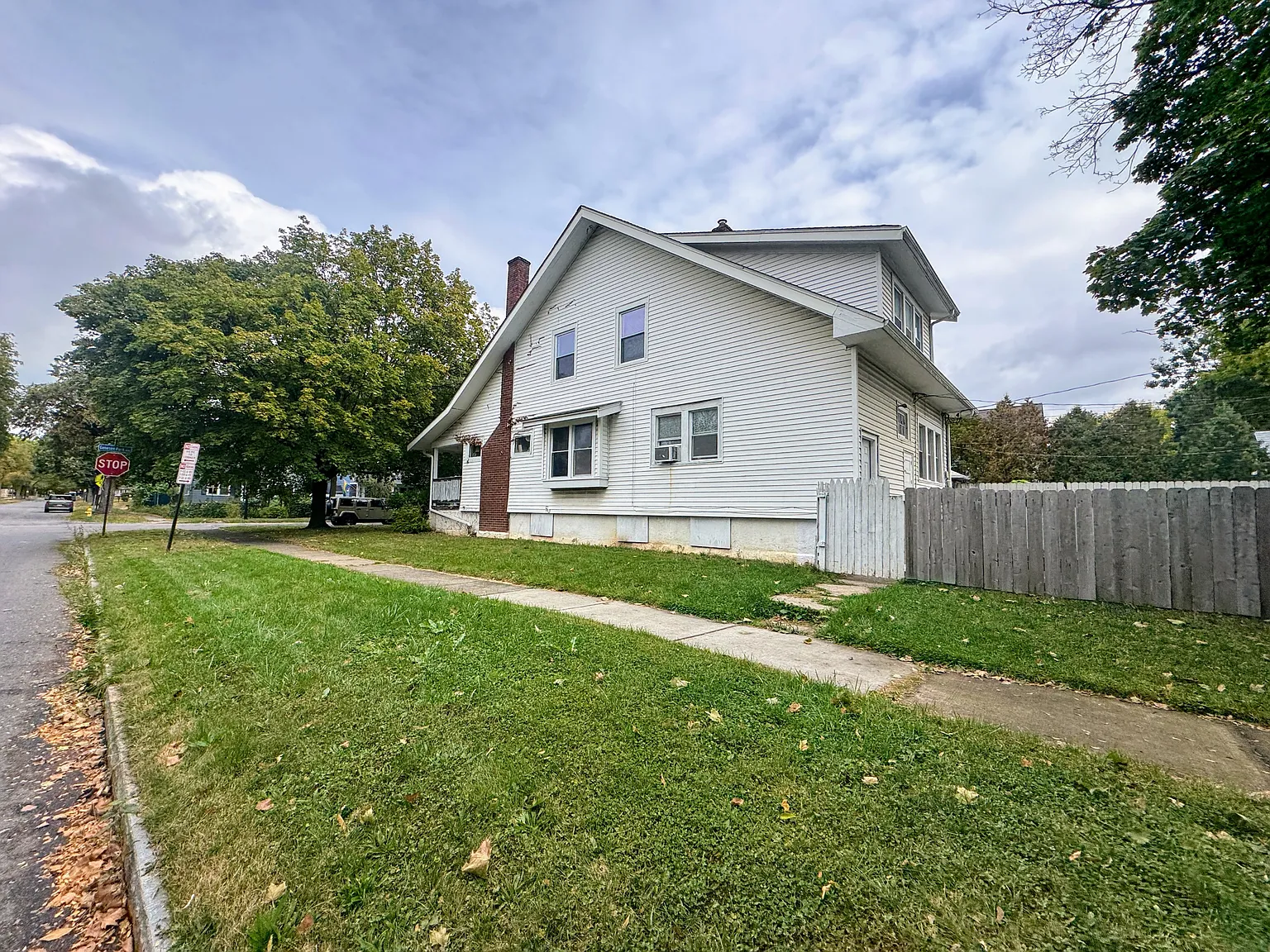 255 Genesee Park Boulevard - Up — Photo 2