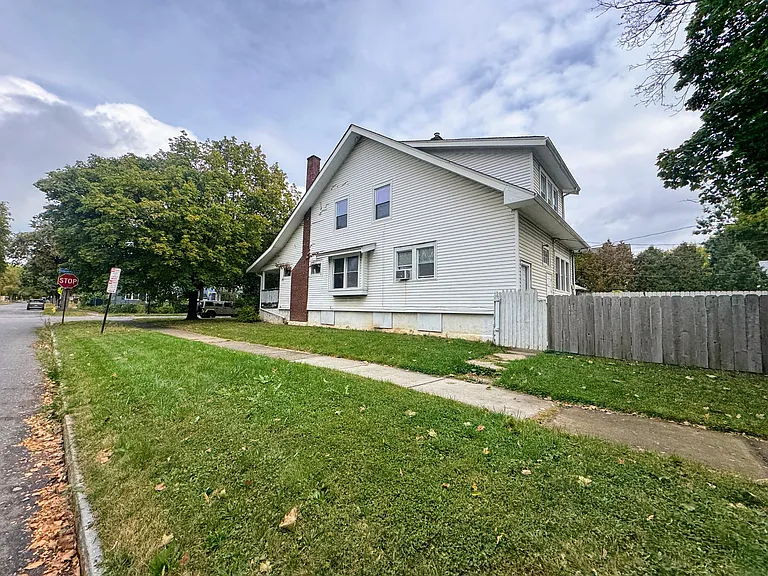 255 Genesee Park Blvd — Photo 2
