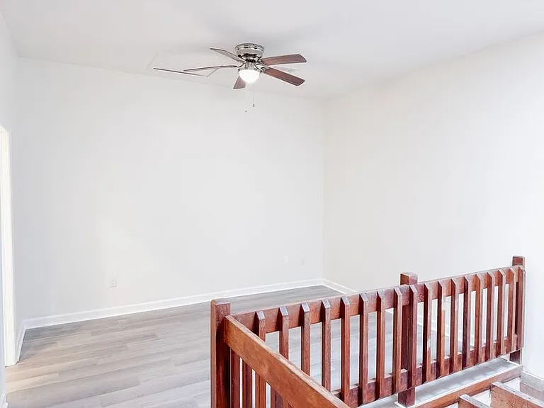 235 King St #3 — Photo 8