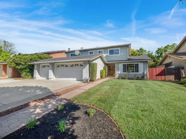 827 Cumberland Dr, Gilroy, CA 95020
