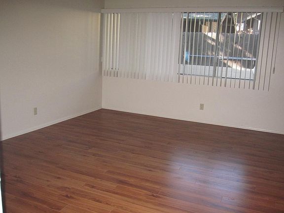 5th image of 275 S Oakland Ave APT 108