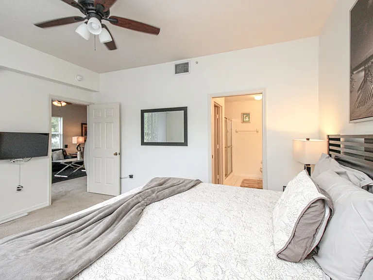 519 Roma Ct #3208 — Photo 34