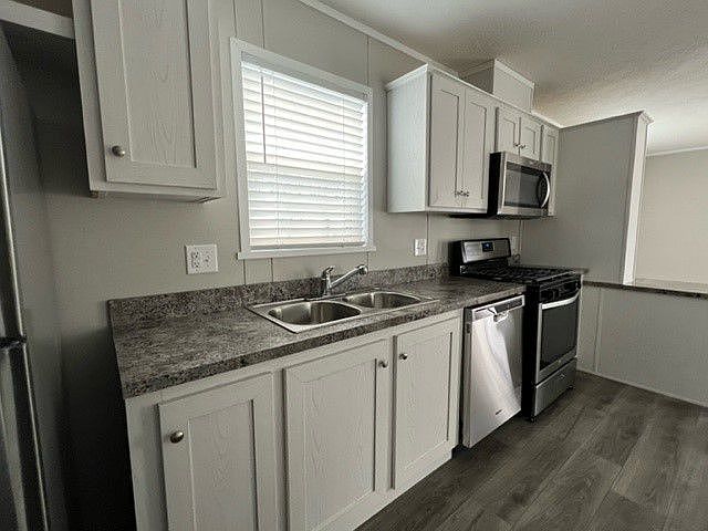 1st image of 5150 Rhine Dr #20