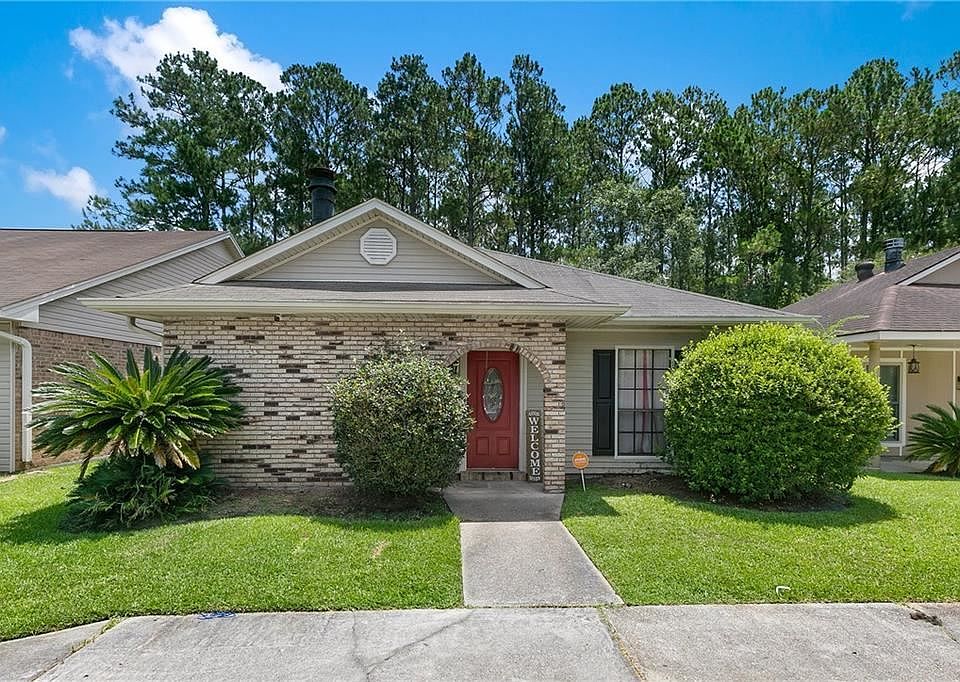 1st image of 1121 Rose Meadow Loop