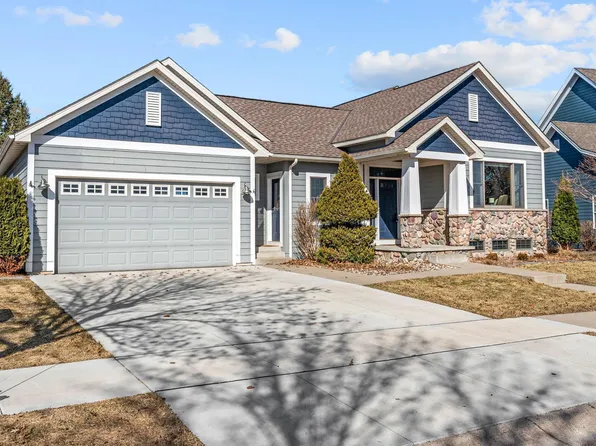 11614 Laketowne Vw, Albertville, MN 55301