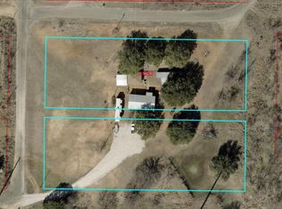 601 E Austin St, Llano, TX 78643