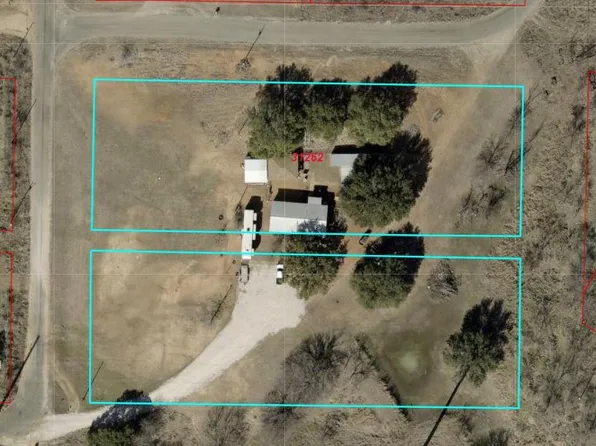 601 E Austin St, Llano, TX 78643