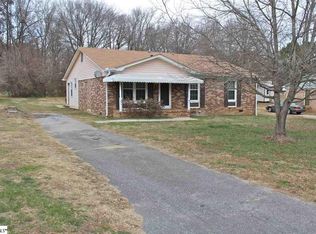 107 Greenleaf Dr, Greer, SC 29651