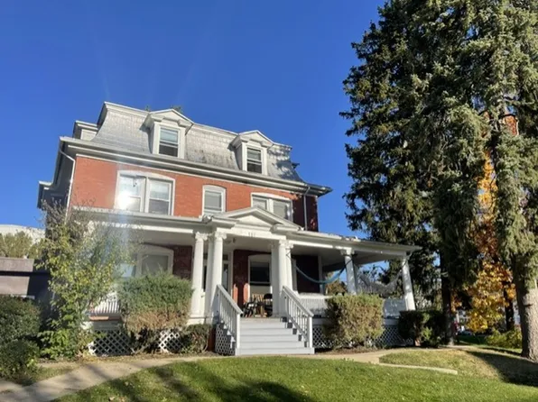 College Avenue, West-701, 701 W College Ave #1B, State College, PA 16801