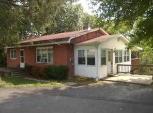 5591 Chambers Hill Rd, Harrisburg, PA 17111