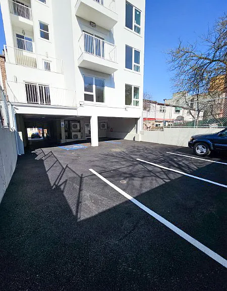 686 Eagle Ave #5A — Photo 11