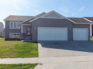 6131 39th Ave NW, Rochester, MN 55901