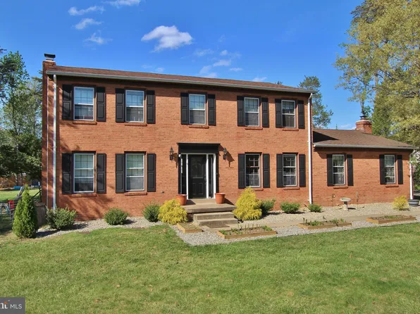 8002 Stillbrooke Rd, Manassas, VA 20112