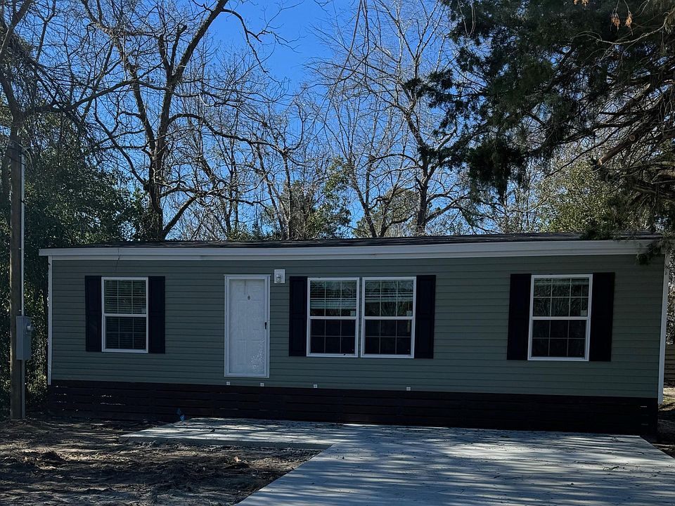 1st image of 410 Easterling St