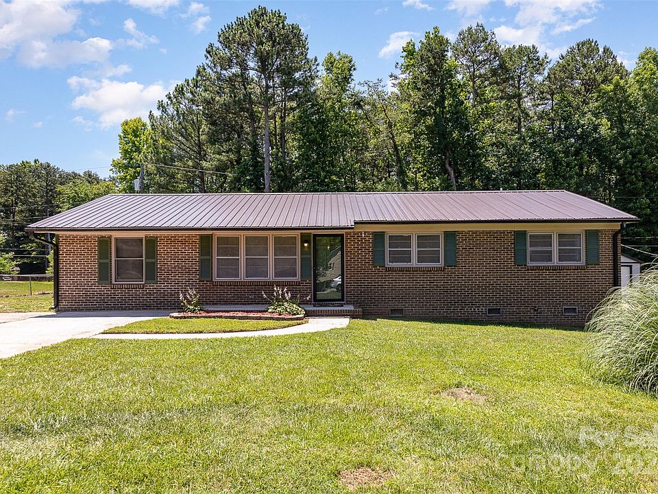 1st image of 105 Alexis Forest Dr