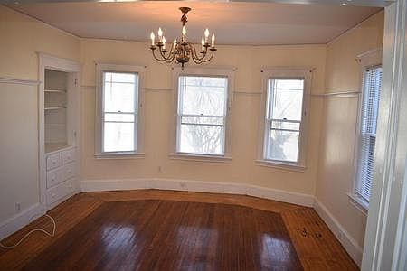 2nd image of 105 Goddard St