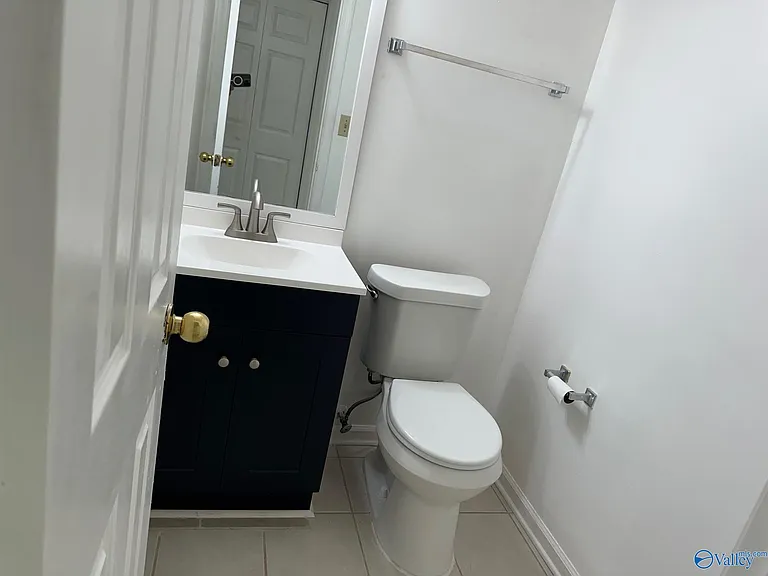 212 Green Springs Ln — Photo 12