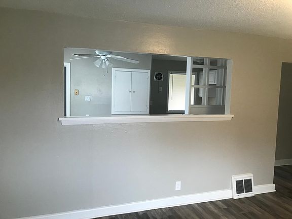 3rd image of 5622 Sanborn Dr