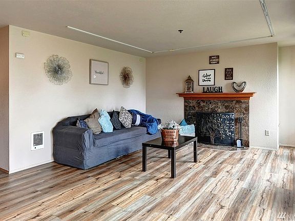 3rd image of 28606 16th Ave S APT 103
