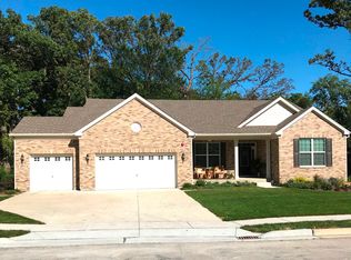 1655 Bur Oak Dr, Hoffman Estates, IL 60192