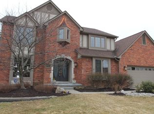 2009 Ridgefield Ct, Rochester Hills, MI 48306