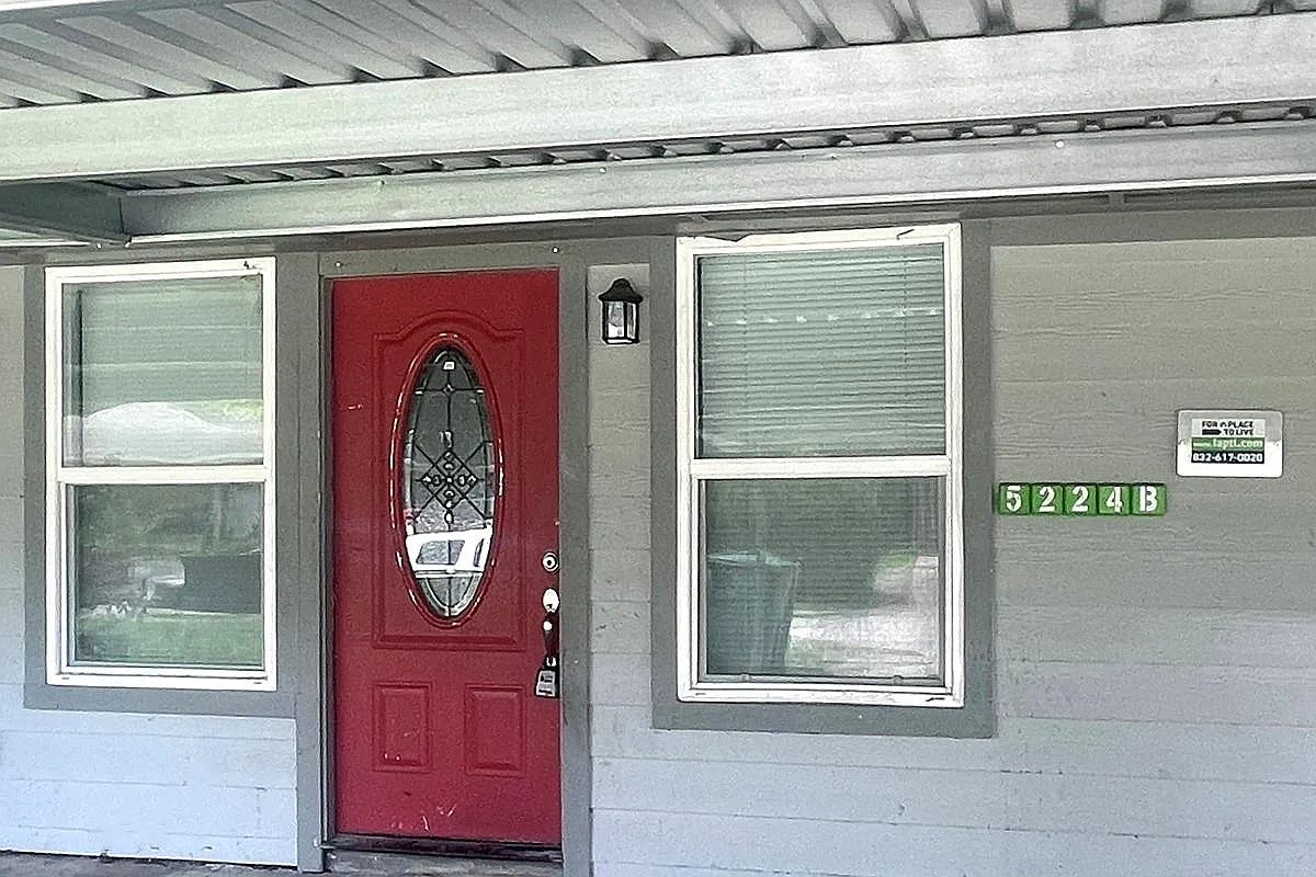 2 bed, 2.0 bath, 1458 sqft, $1,500 — Photo 2