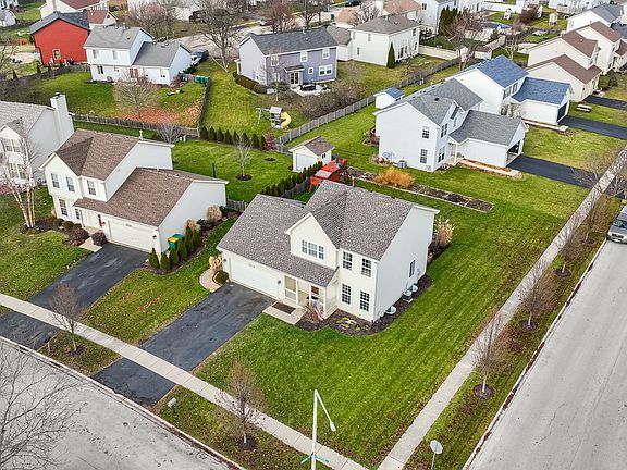3rd image of 5519 Stonybrook Dr