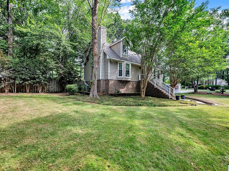 5501 Heath Row Dr — Photo 40