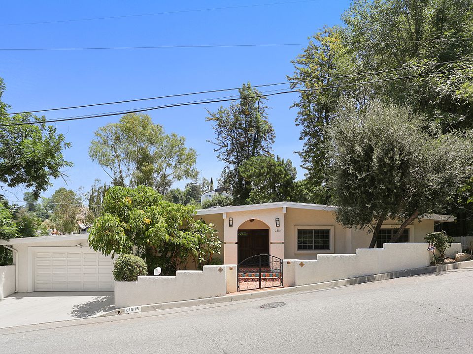 1st image of 21815 De La Luz Ave