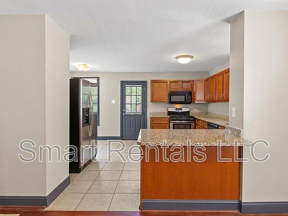 3rd image of 3627 Cambridge Ave
