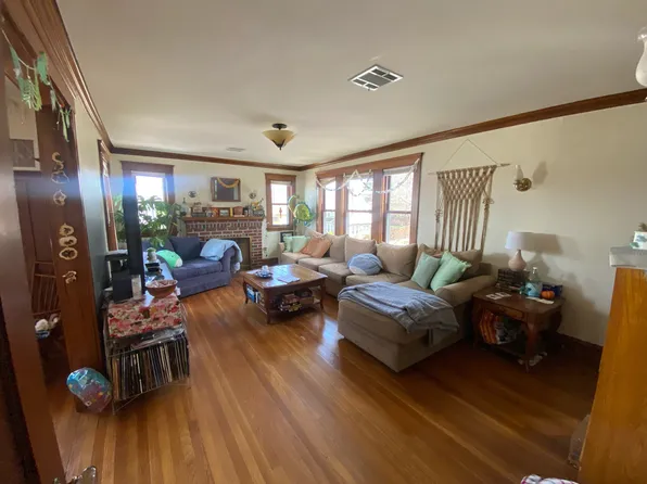 63 Poplar St, Watertown, MA 02472