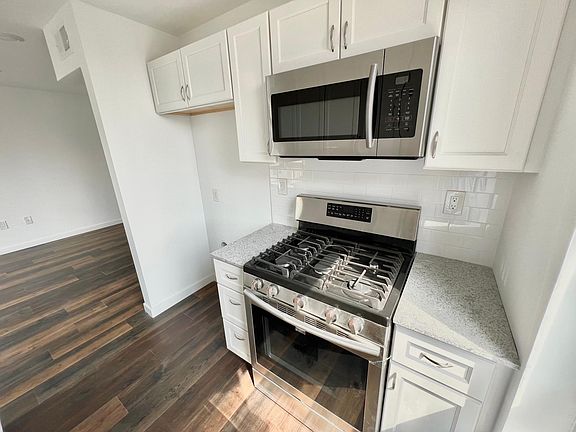 4th image of 2001 Frankford Ave #1D