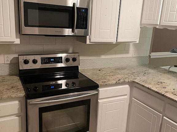 2nd image of 3450 Amherst Dr