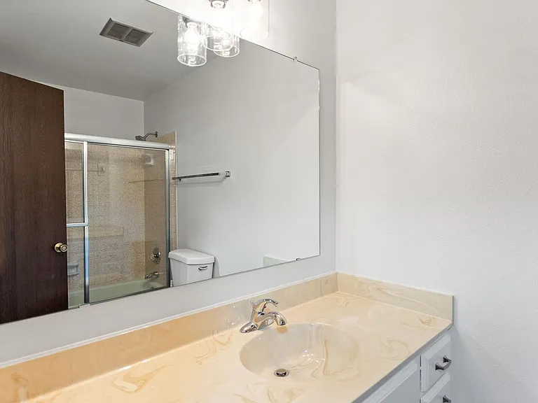 2185 Upham St — Photo 16