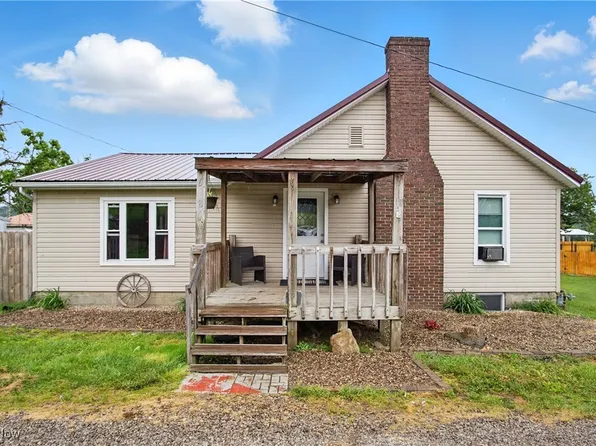 618 Market St, Philo, OH 43771