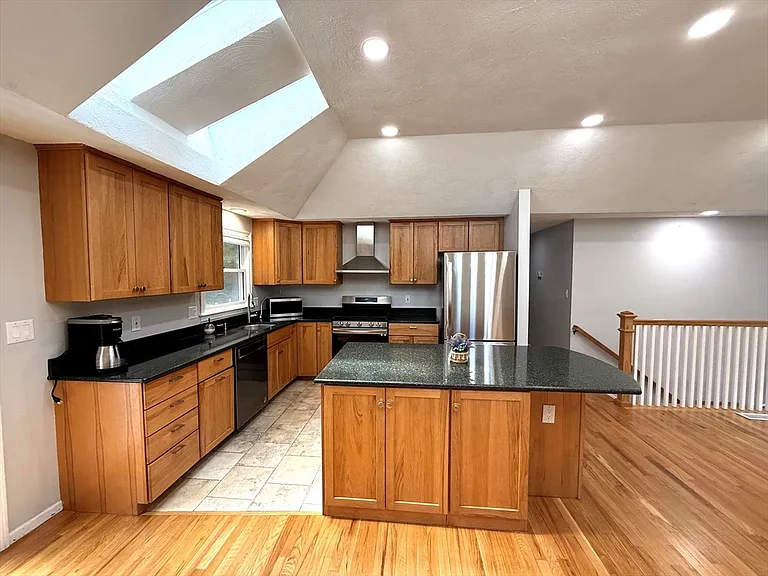 13 Westwood St #1 — Photo 15