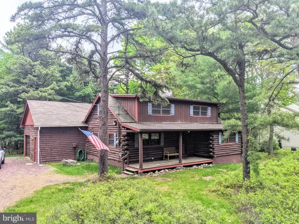 58 Hickory Rd, Lake Harmony, PA 18624