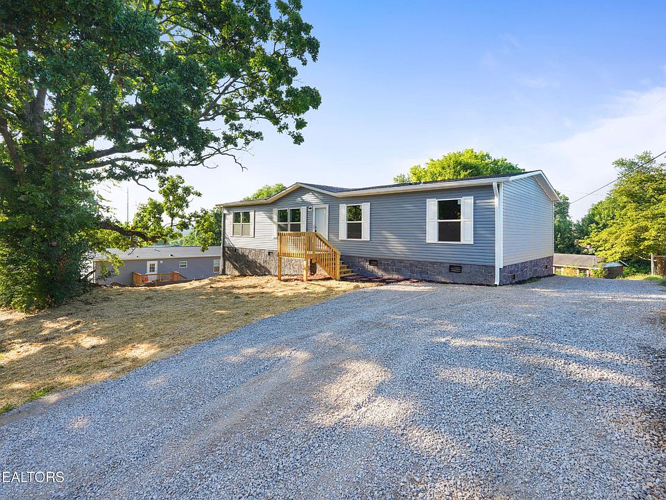 1st image of 403 Mason Ln