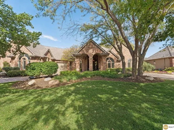 1611 S 186th Cir, Omaha, NE 68130