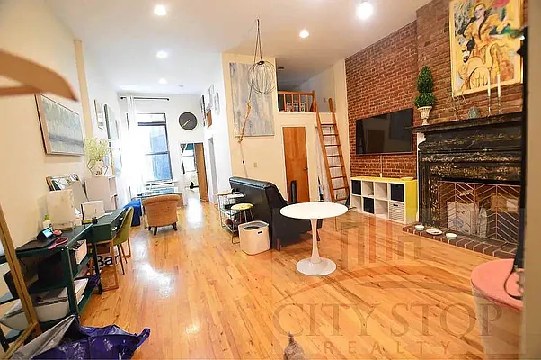 Rented by City Stop Realty | media 20