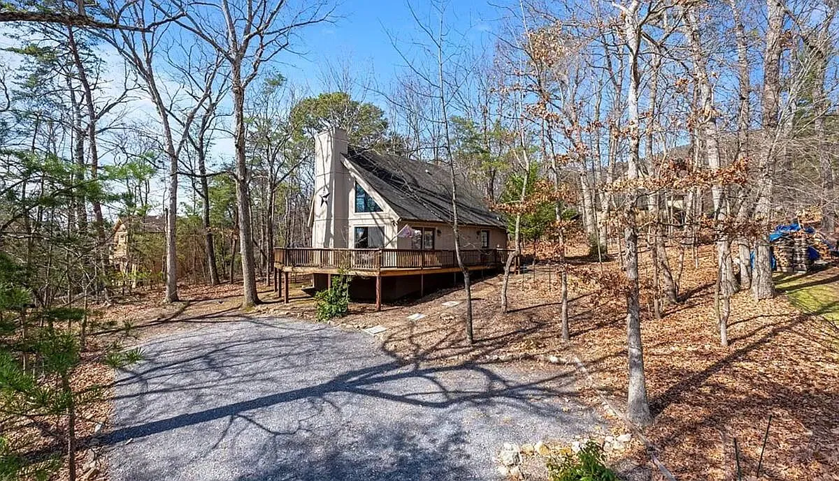 245 Pheasant Rd — Photo 2