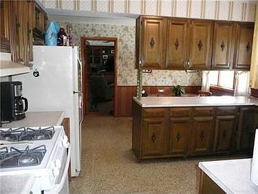 4th image of 275 Cohassett Dr
