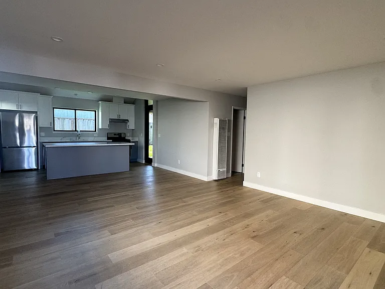 11 Spruce St #11 — Photo 1