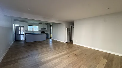 11 Spruce St Photo 1