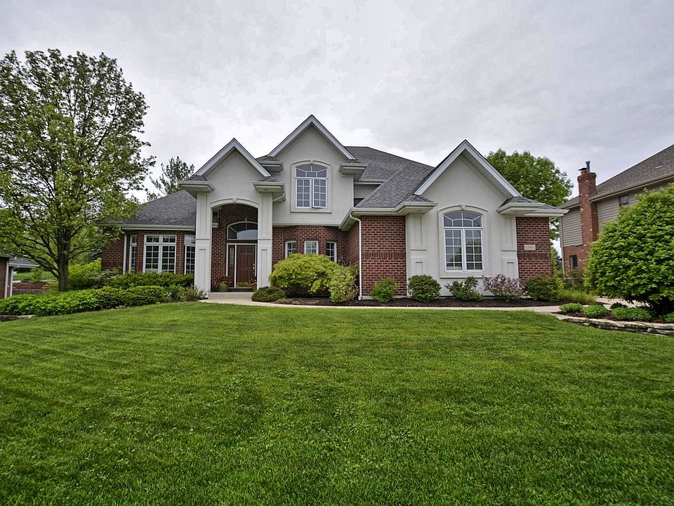 1st image of 10940 Royal Glen Dr