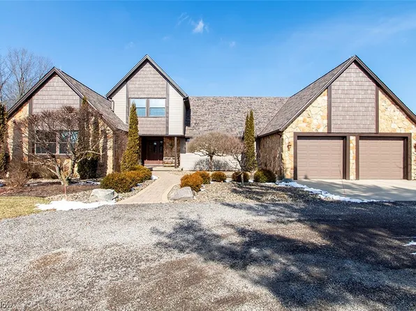 6091 Neff Rd, Valley City, OH 44280